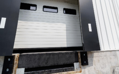 Velocidad y eficiencia en accesos es la clave en las puertas y cortinas industriales en almacenes y CEDIS